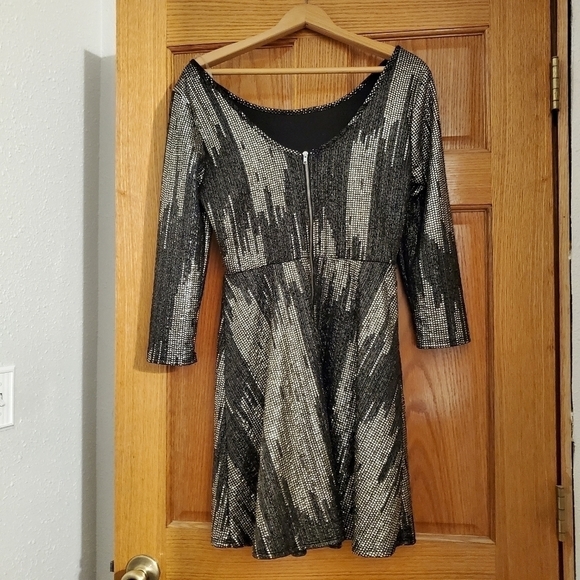 BABEL Black and Gold Dress size medium Smoke free home - Picture 3 of 12